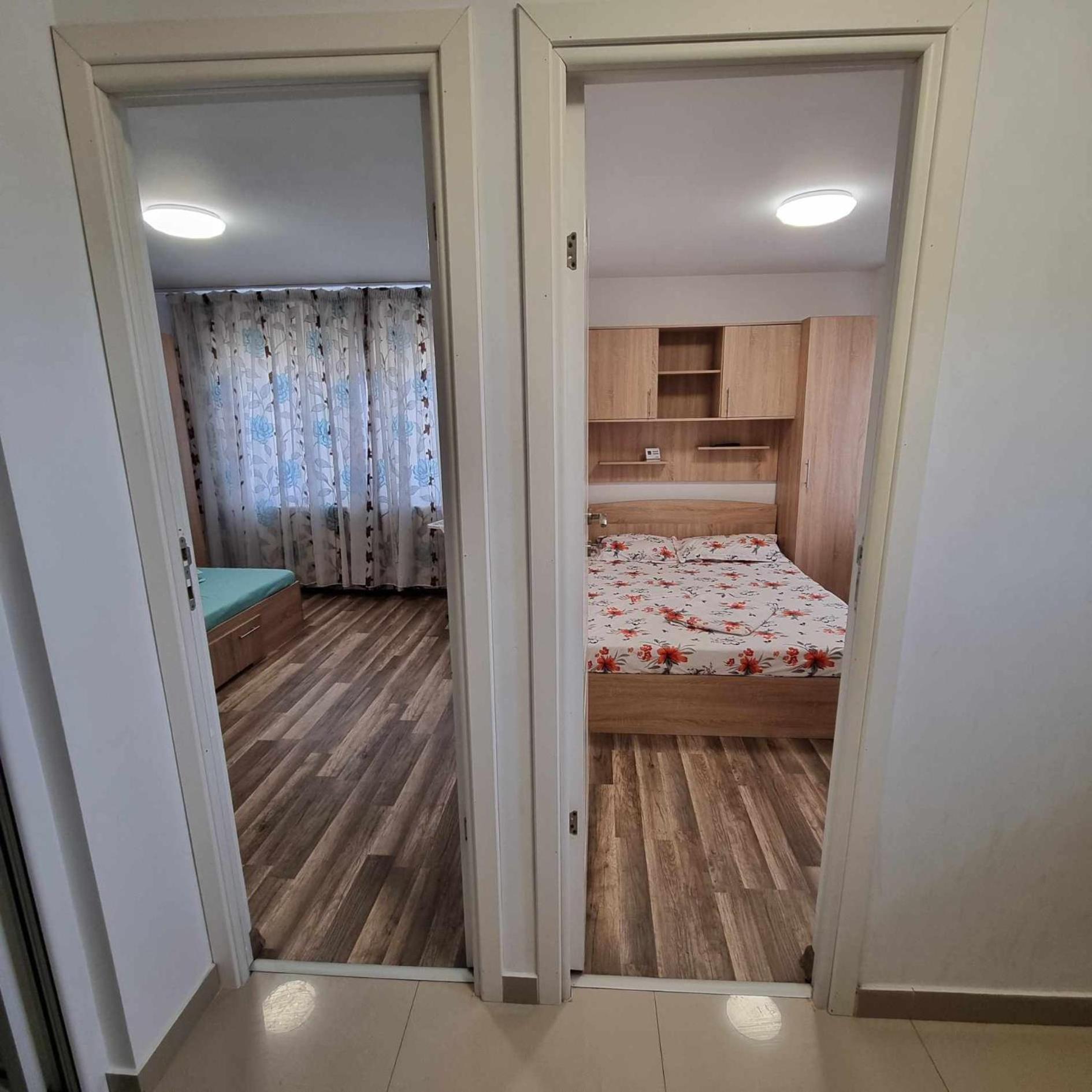 Apartament Cu 2 Dormitoare - Madalina Corabia Dış mekan fotoğraf